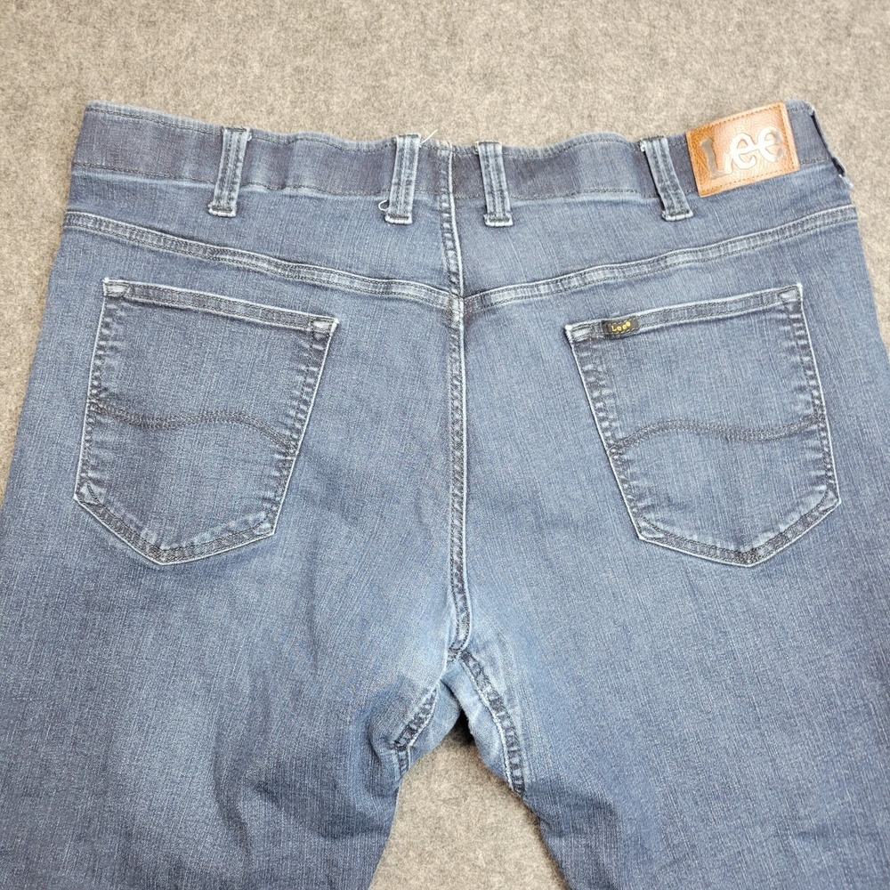 Lee Jeans Mens 44x32 Extreme Motion Straight Fit Tapered Leg Stretch Preppy - Picture 4 of 12